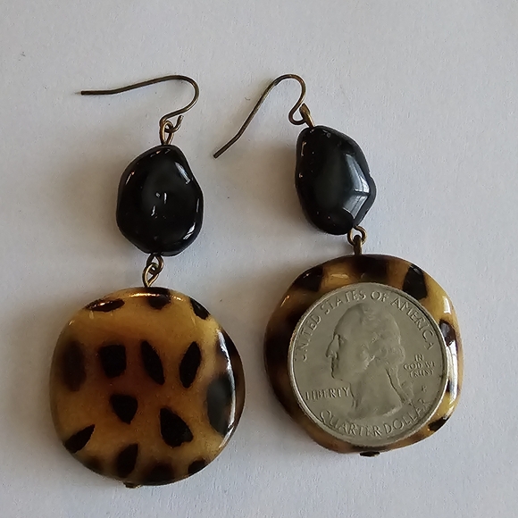 Leopard spots earrings black brown safari cheetah cat tan gold tone - Picture 3 of 7